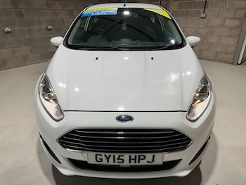Used Ford Fiesta 2015 for sale - 76532300: Photo