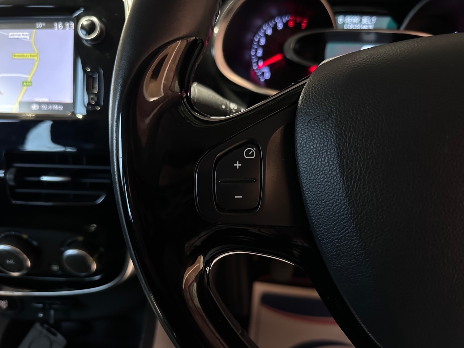 Used Renault Clio 2016 for sale - 77640971: Photo 20