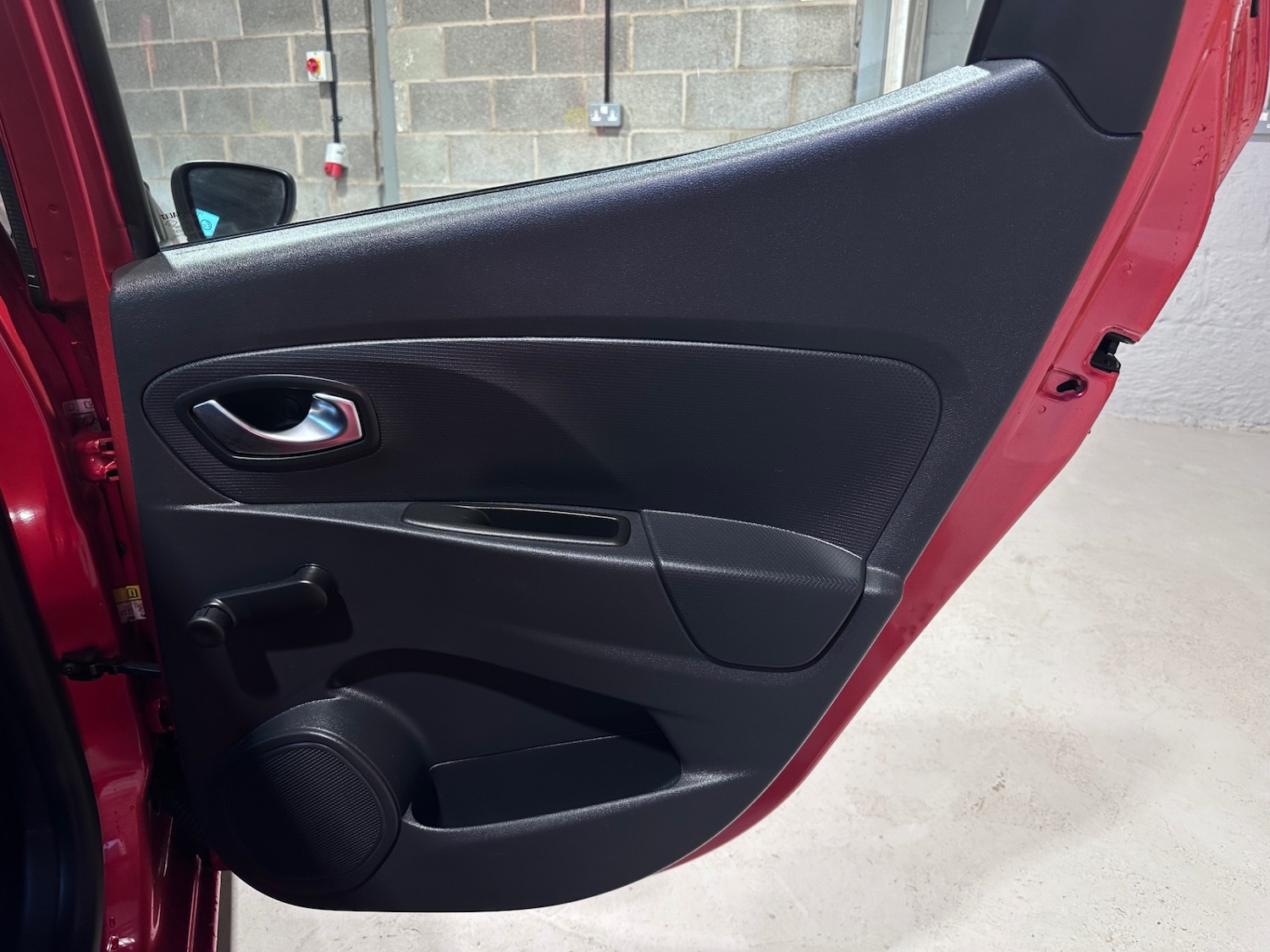 Used Renault Clio 2016 for sale - 77640971: Photo 32