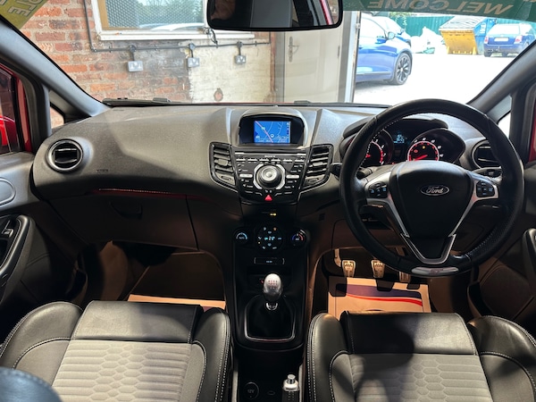 Used Ford Fiesta 2017 for sale - 76081360: Photo 12
