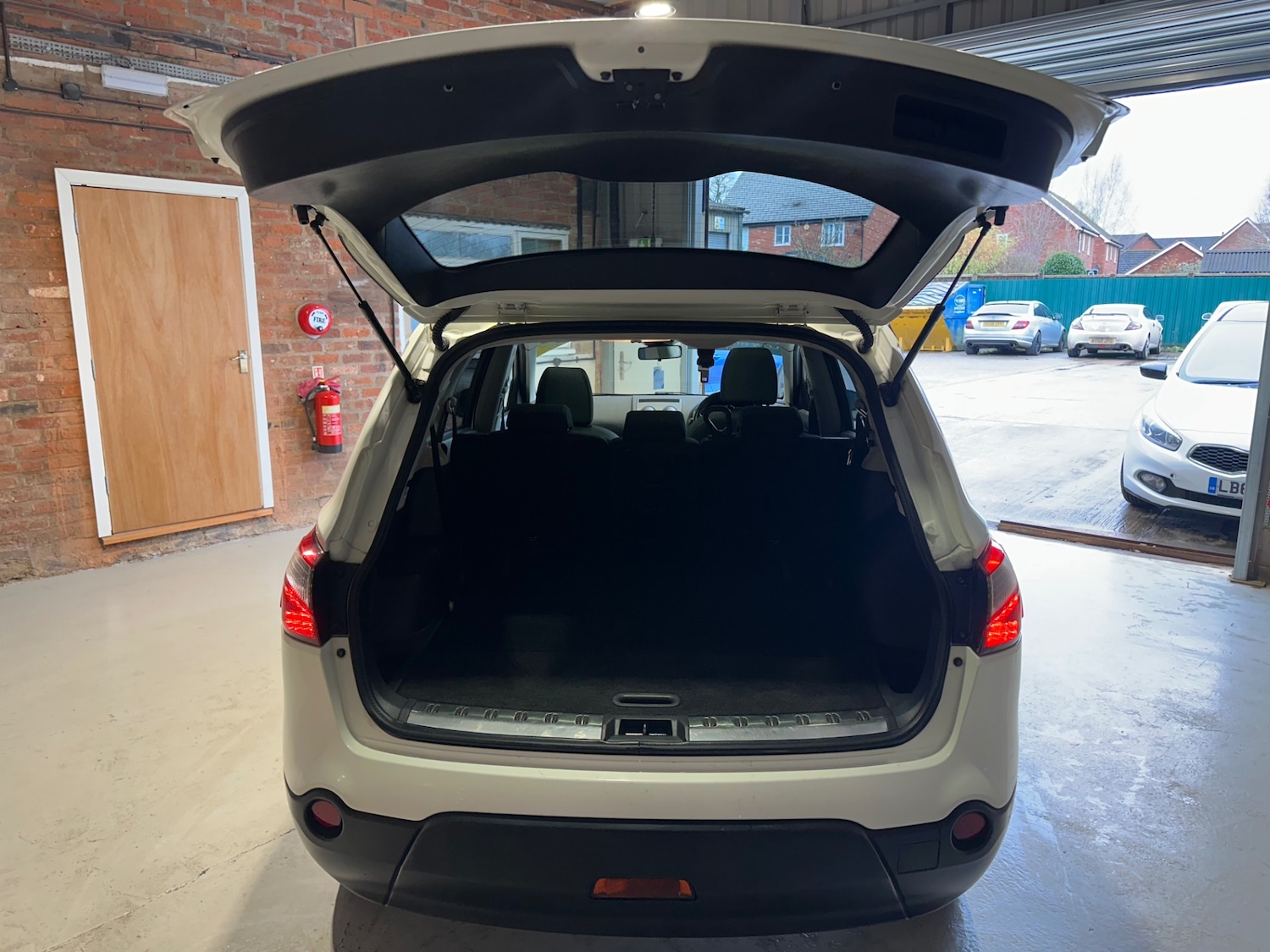 Used Nissan Qashqai+2 2012 for sale - 76969460: Photo 32