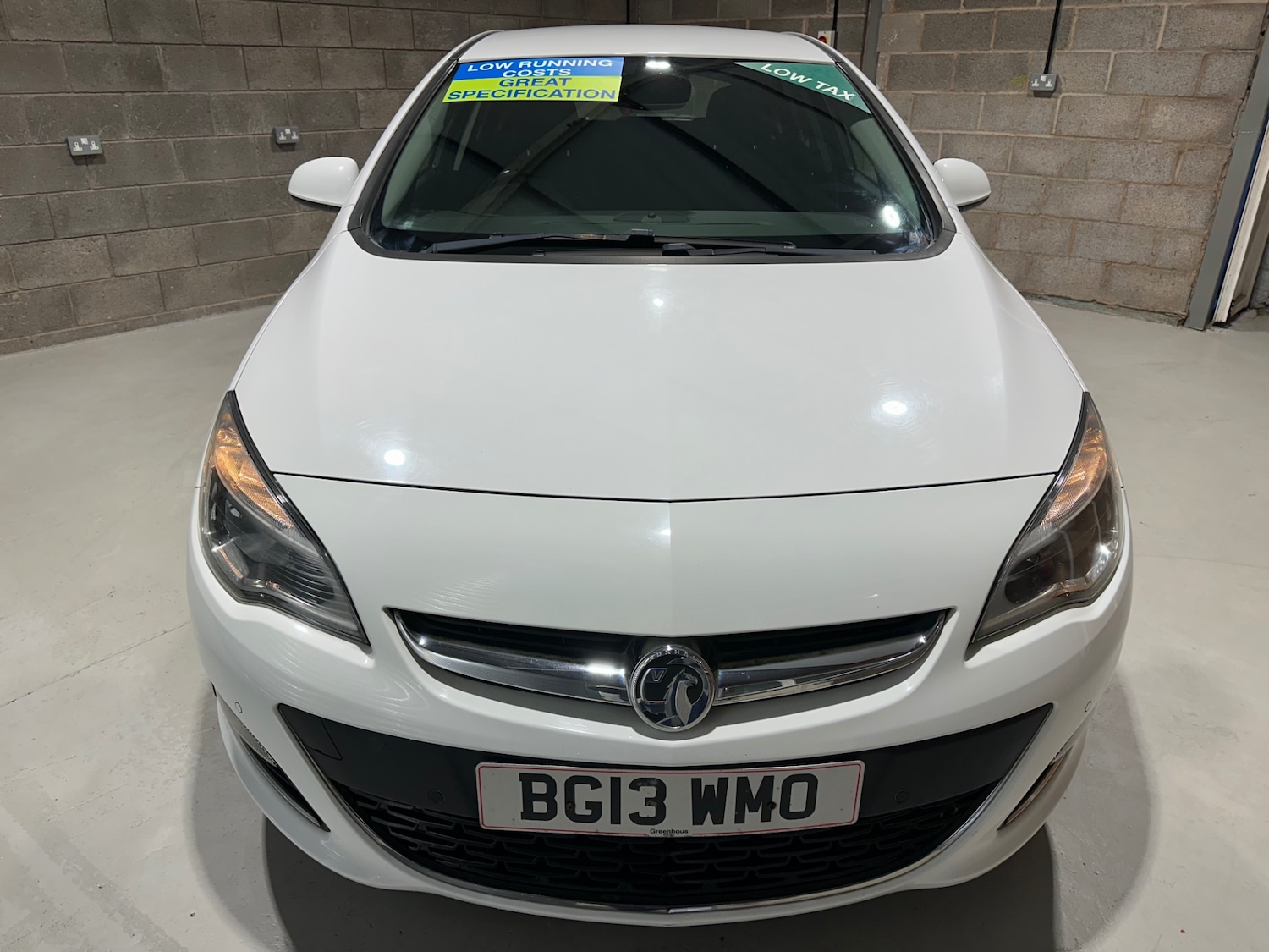 Used Vauxhall Astra 2013 for sale - 76602727: Photo 2