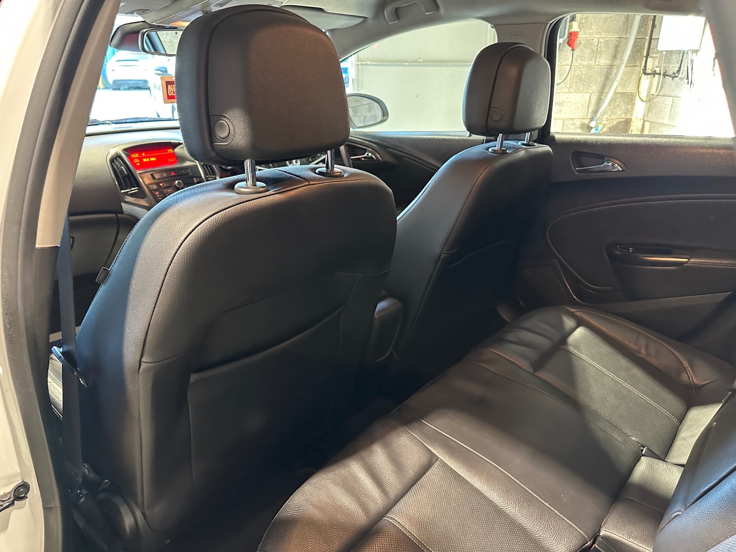 Used Vauxhall Astra 2013 for sale - 76602727: Photo 25