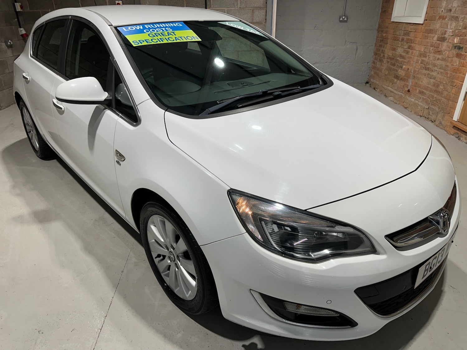 Used Vauxhall Astra 2013 for sale - 76602727: Photo 3