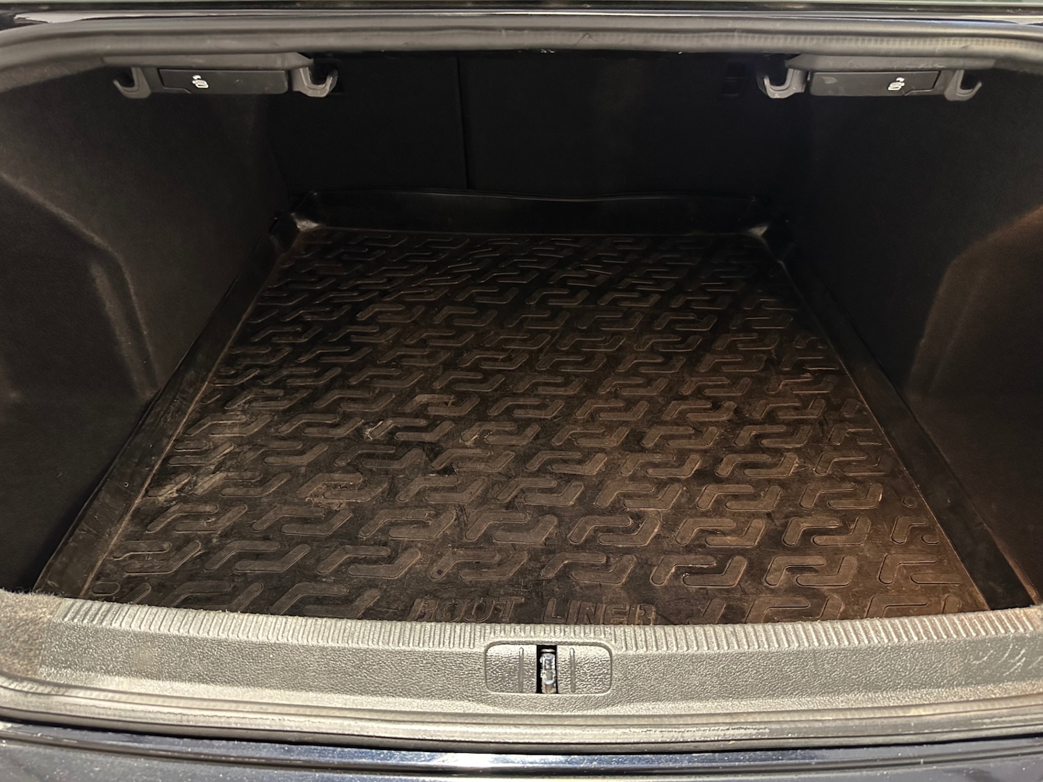 Used Volkswagen Passat 2013 for sale - 76602709: Photo 19