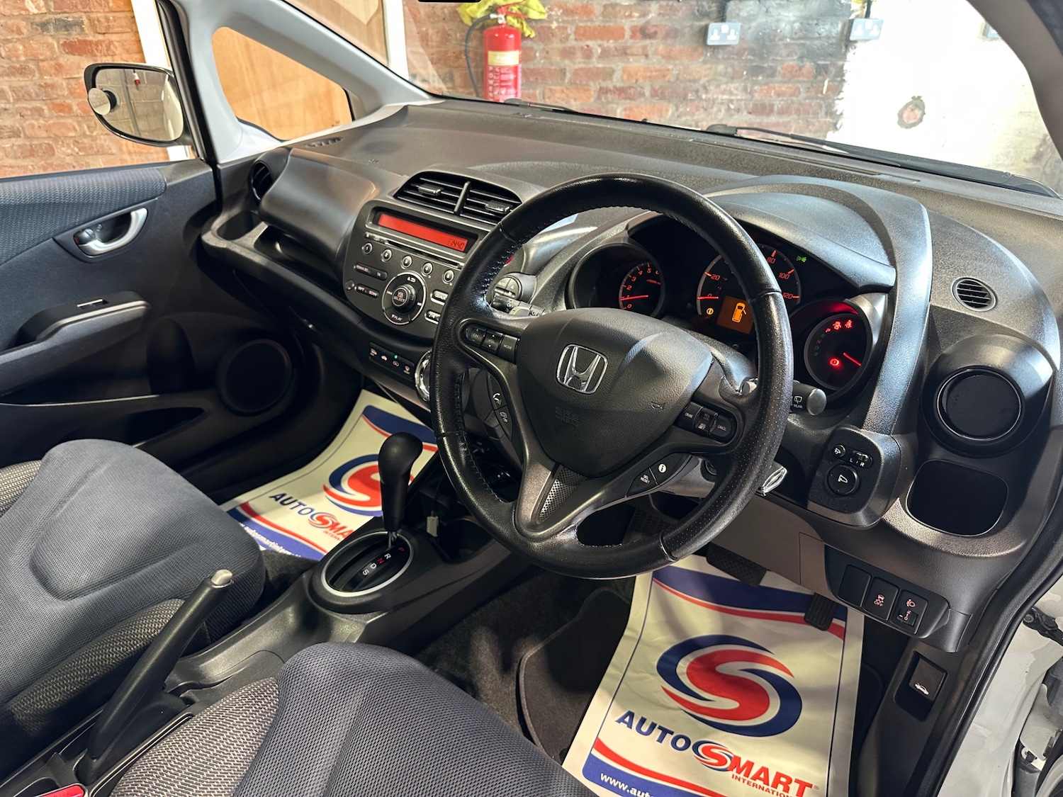 Used Honda Jazz 2013 for sale - 76104590: Photo 10