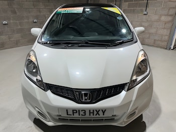Used Honda Jazz 2013 for sale - 76104590: Photo 2