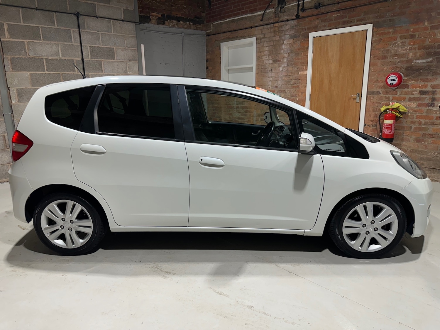 Used Honda Jazz 2013 for sale - 76104590: Photo 4