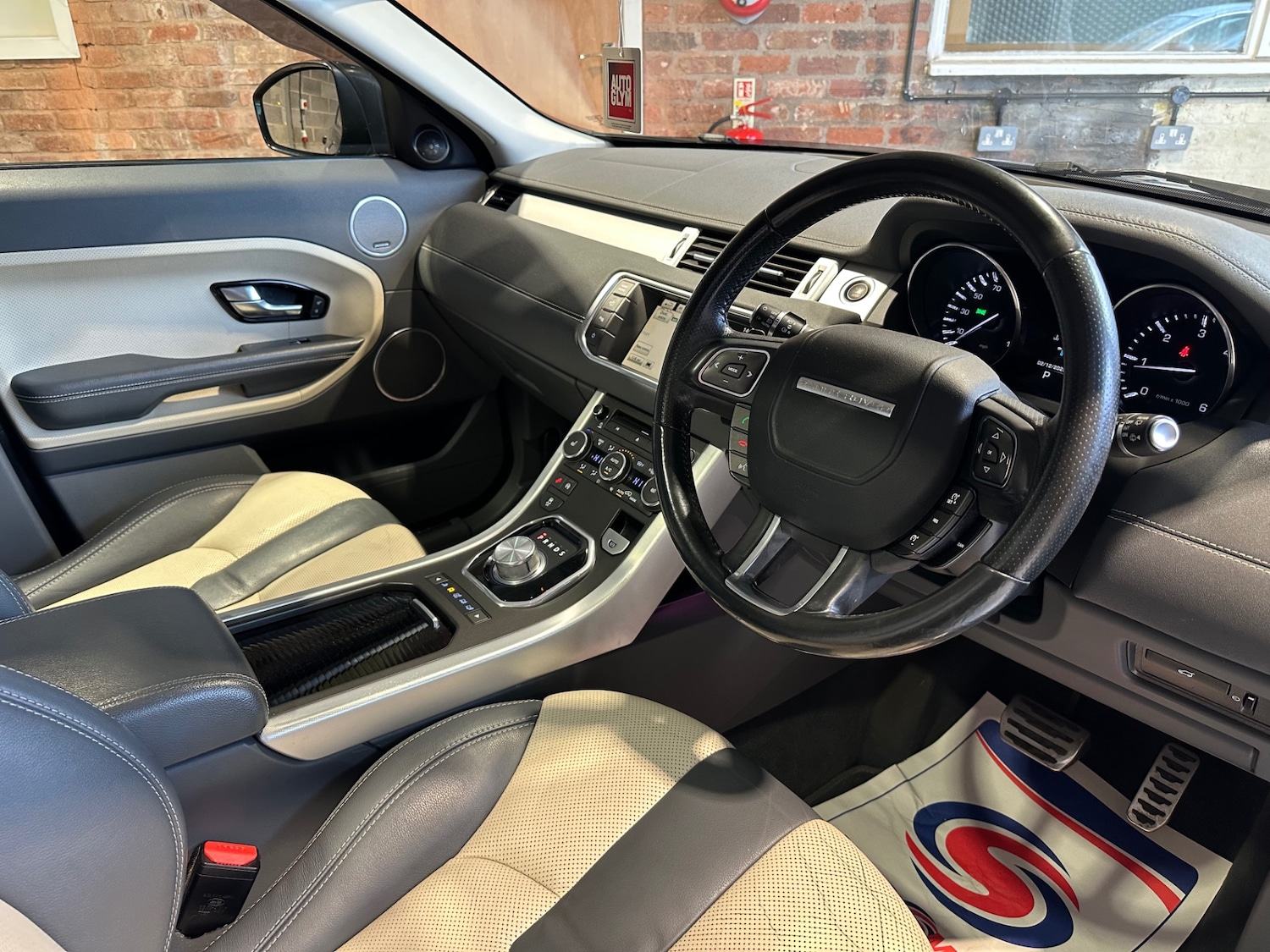 Used Land Rover Range Rover Evoque 2015 for sale - 76780073: Photo 13