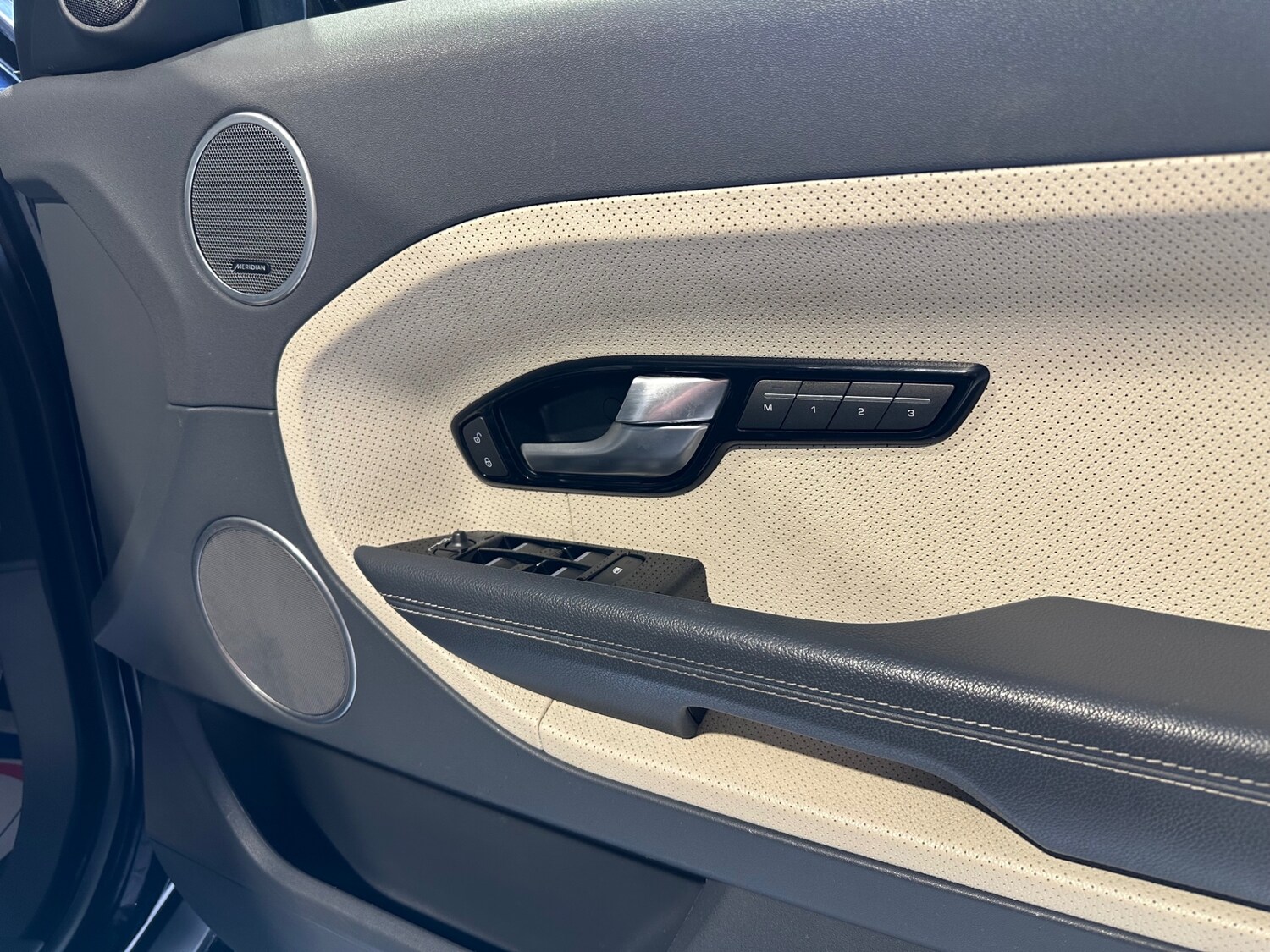 Used Land Rover Range Rover Evoque 2015 for sale - 76780073: Photo 18