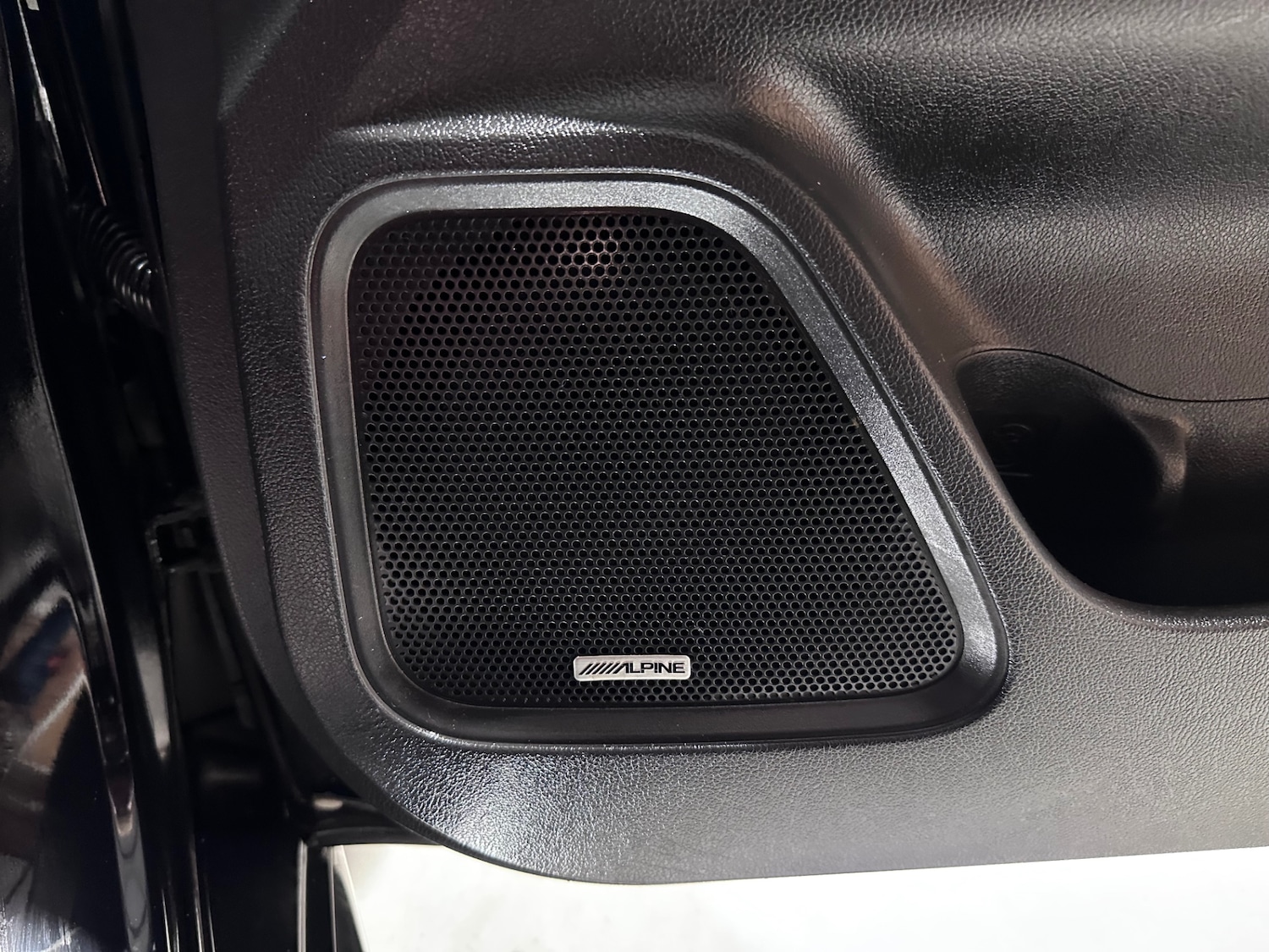 Used Mitsubishi Outlander 2016 for sale - 77997793: Photo 12