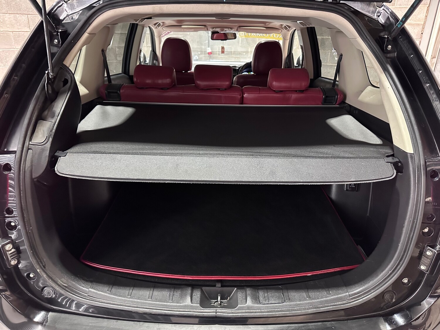 Used Mitsubishi Outlander 2016 for sale - 77997793: Photo 40