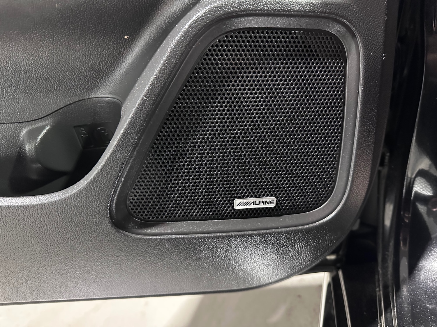 Used Mitsubishi Outlander 2016 for sale - 77997793: Photo 47