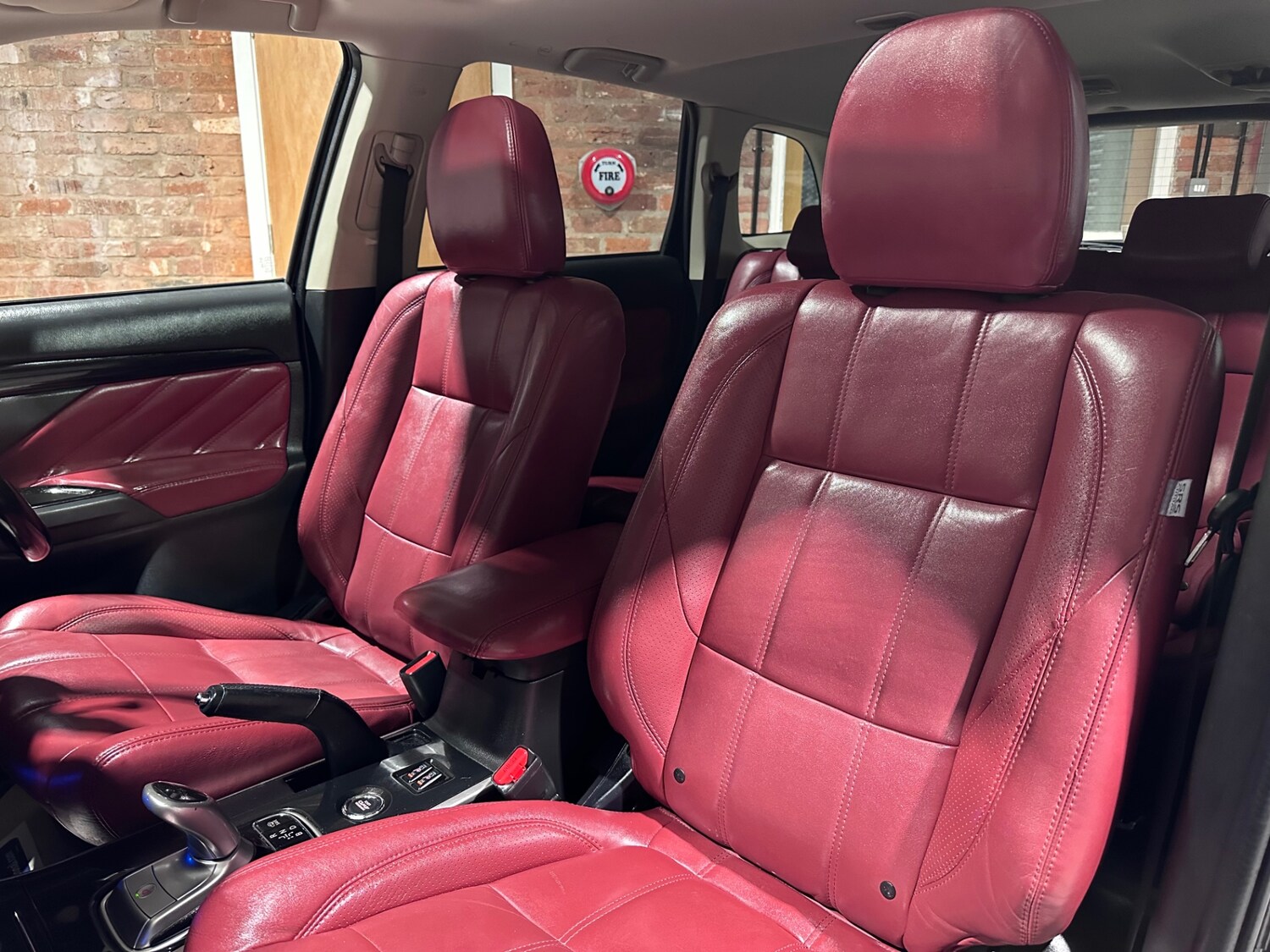 Used Mitsubishi Outlander 2016 for sale - 77997793: Photo 49