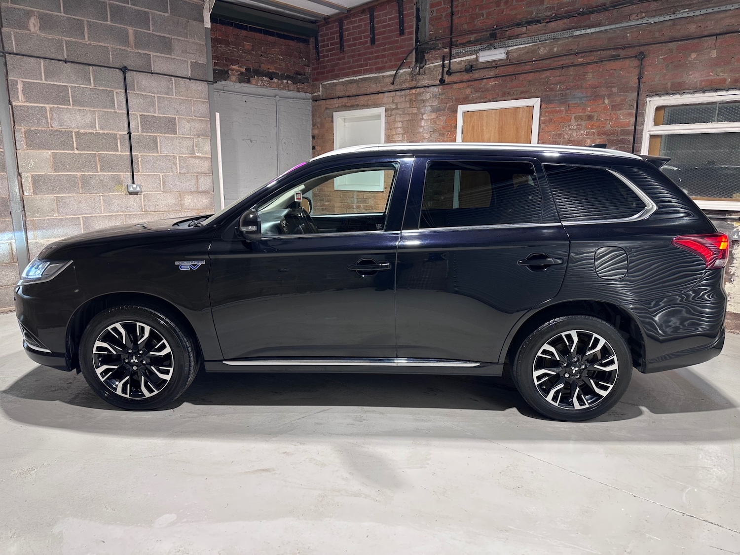 Used Mitsubishi Outlander 2016 for sale - 77997793: Photo 8