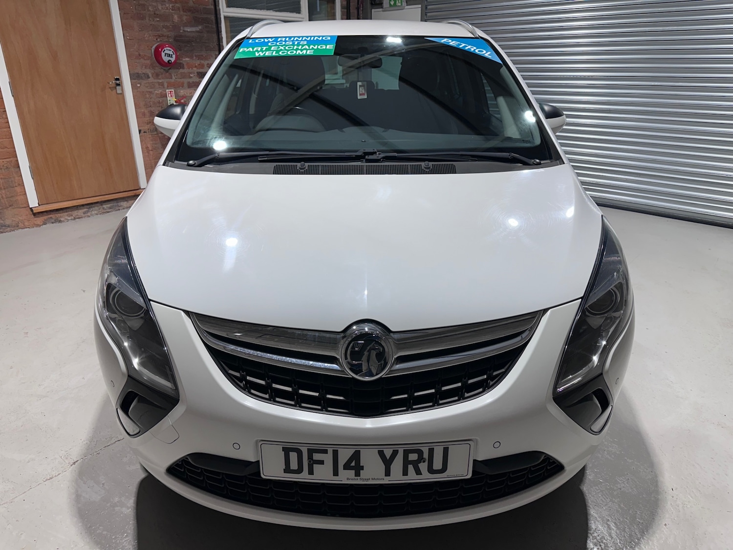 Used Vauxhall Zafira 2014 for sale - 77776415: Photo 2