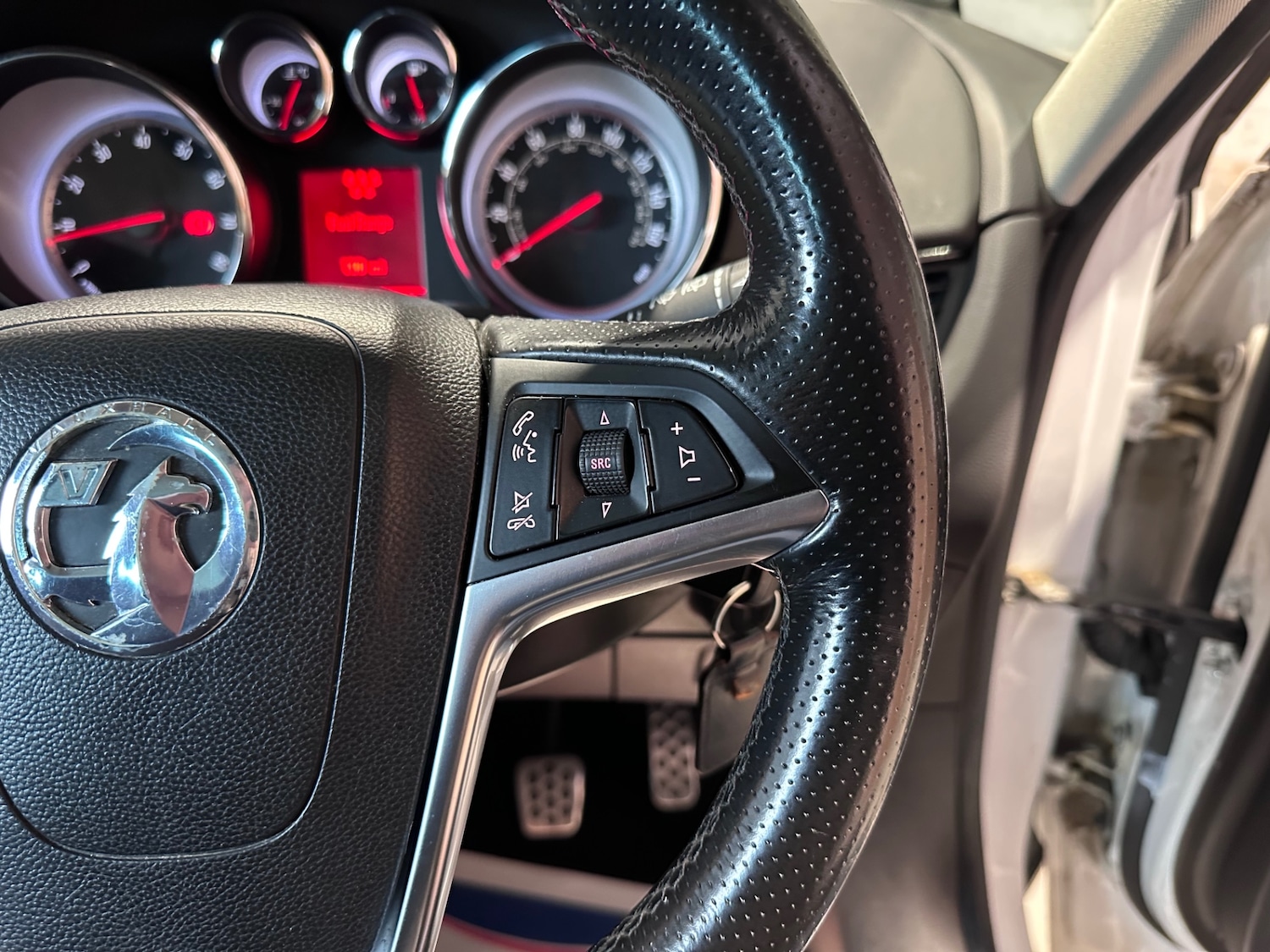 Used Vauxhall Zafira 2014 for sale - 77776415: Photo 24