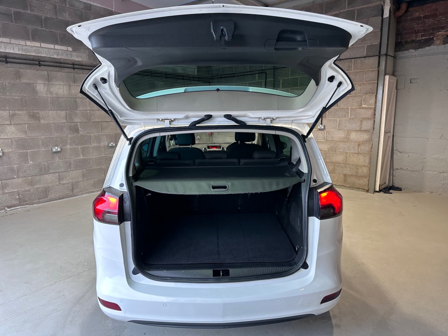 Used Vauxhall Zafira 2014 for sale - 77776415: Photo 36