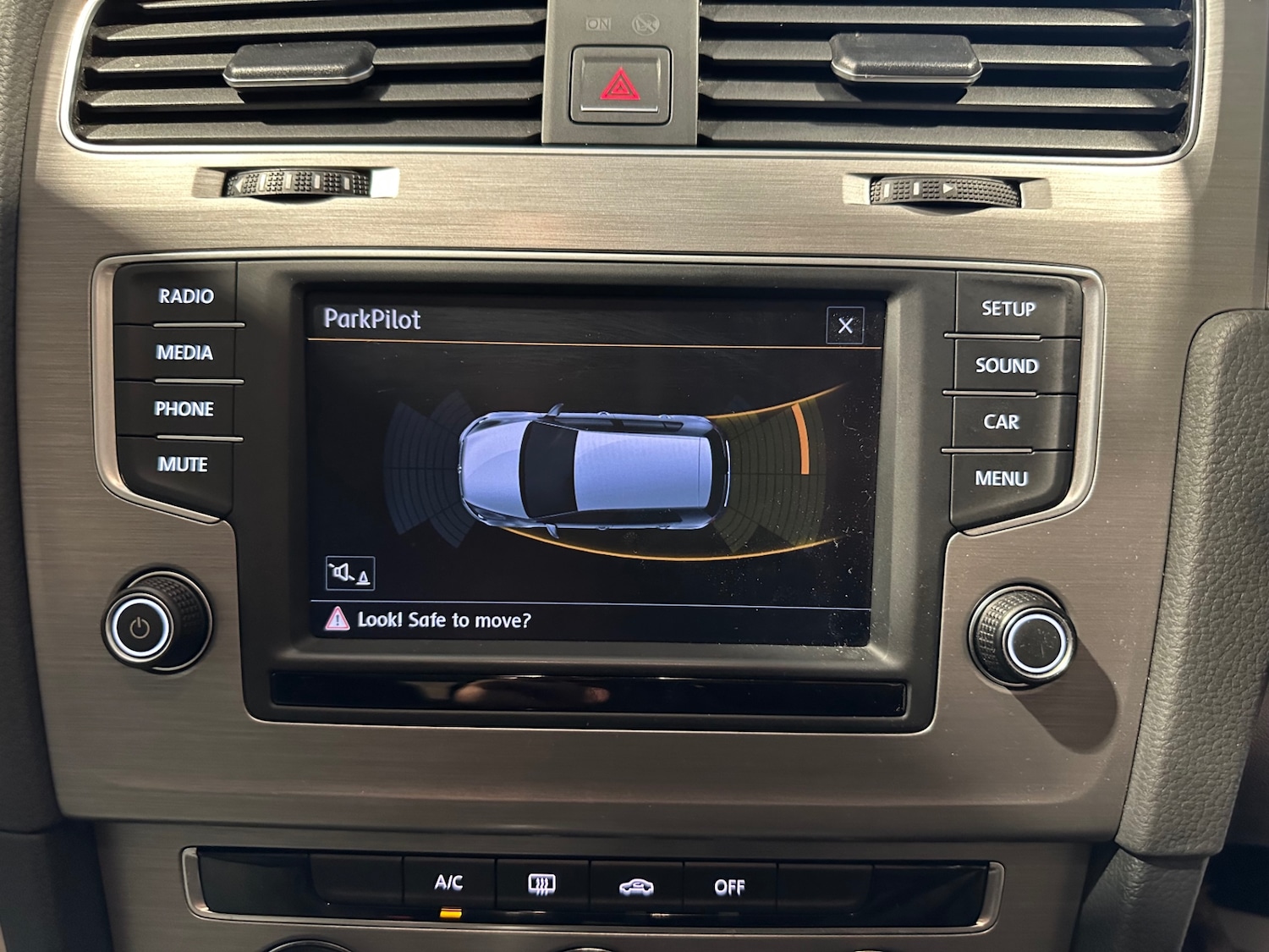 Used Volkswagen Golf 2015 for sale - 76945957: Photo 27