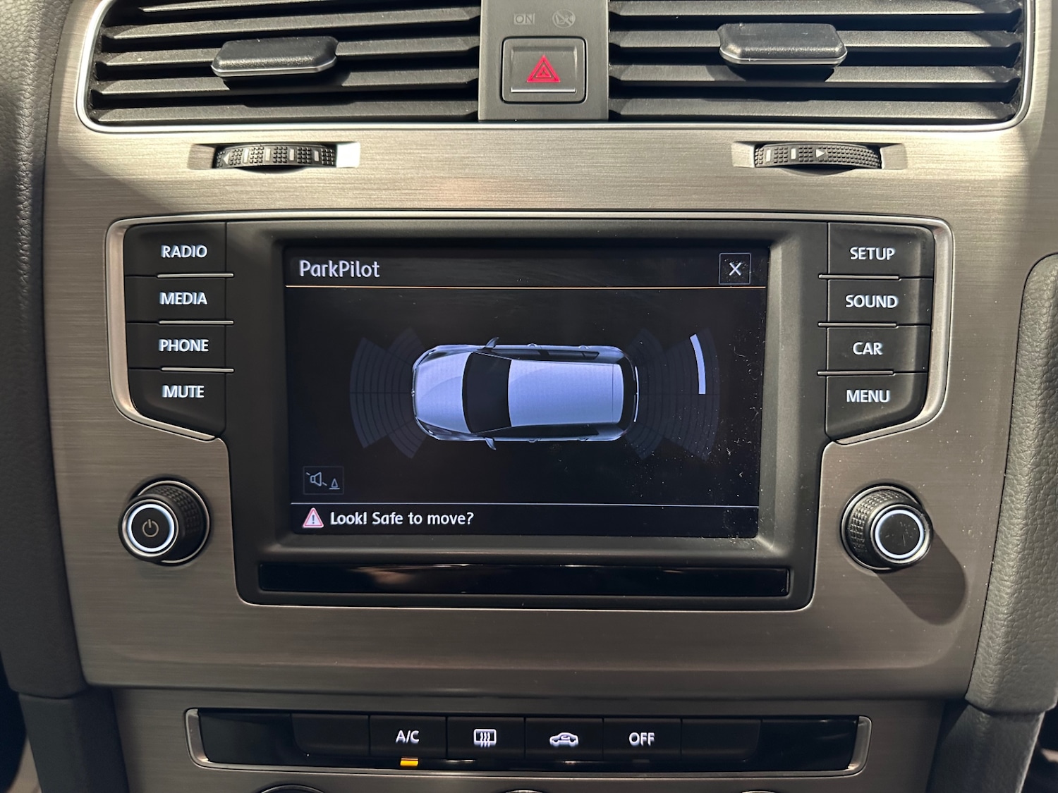 Used Volkswagen Golf 2015 for sale - 76945957: Photo 28