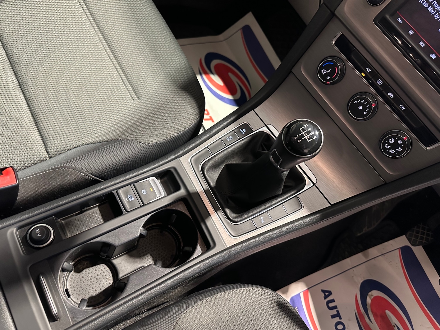 Used Volkswagen Golf 2015 for sale - 76945957: Photo 30