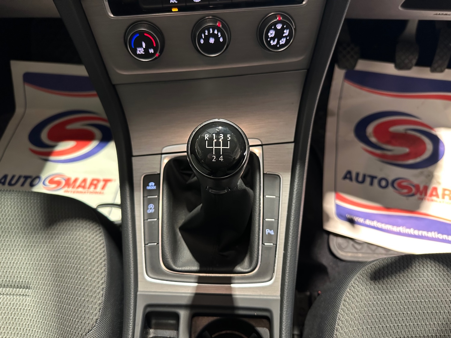 Used Volkswagen Golf 2015 for sale - 76945957: Photo 33