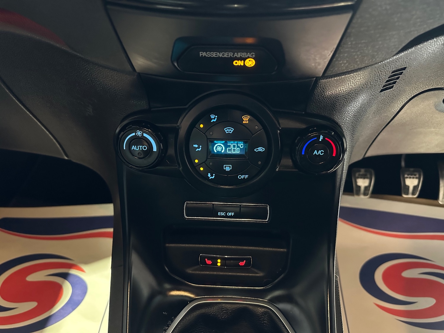 Used Ford Fiesta 2015 for sale - 77168780: Photo 28