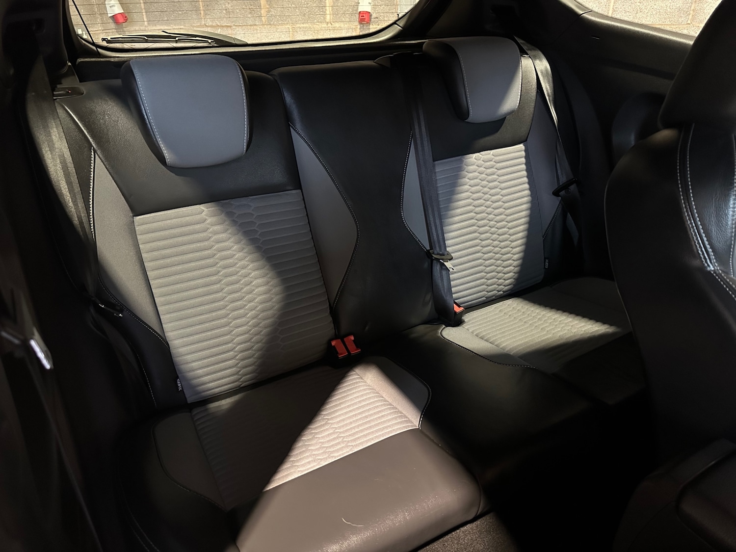 Used Ford Fiesta 2015 for sale - 77168780: Photo 32