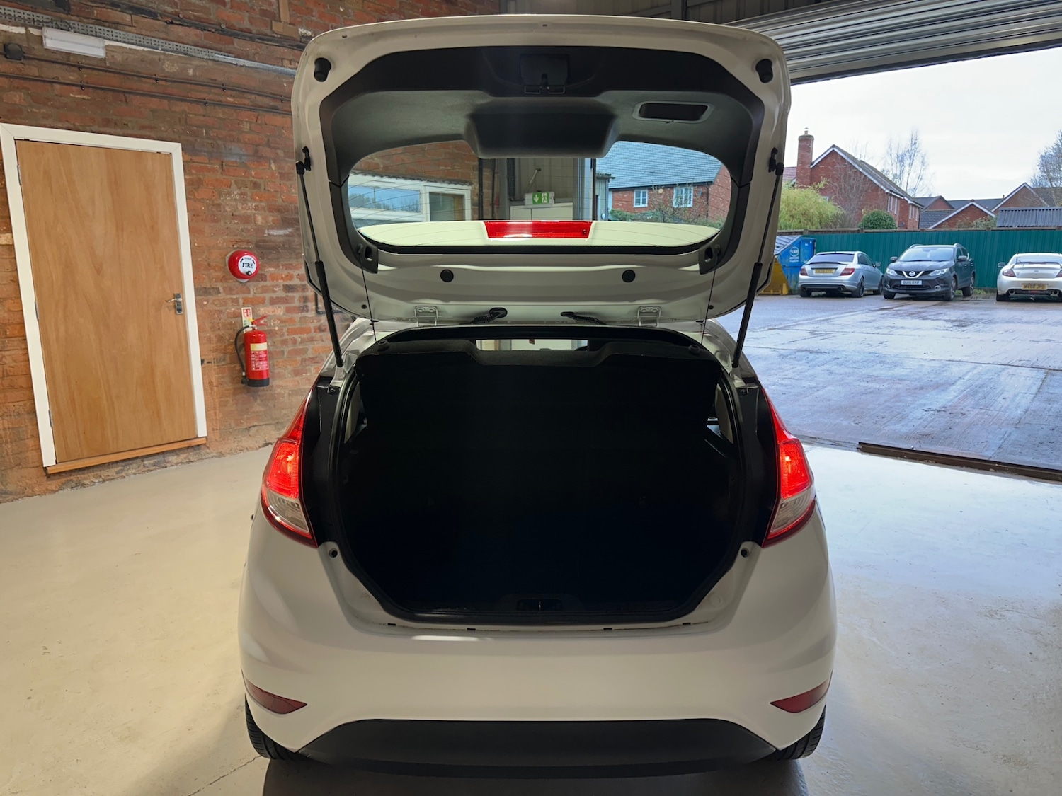 Used Ford Fiesta 2017 for sale - 76807744: Photo 32