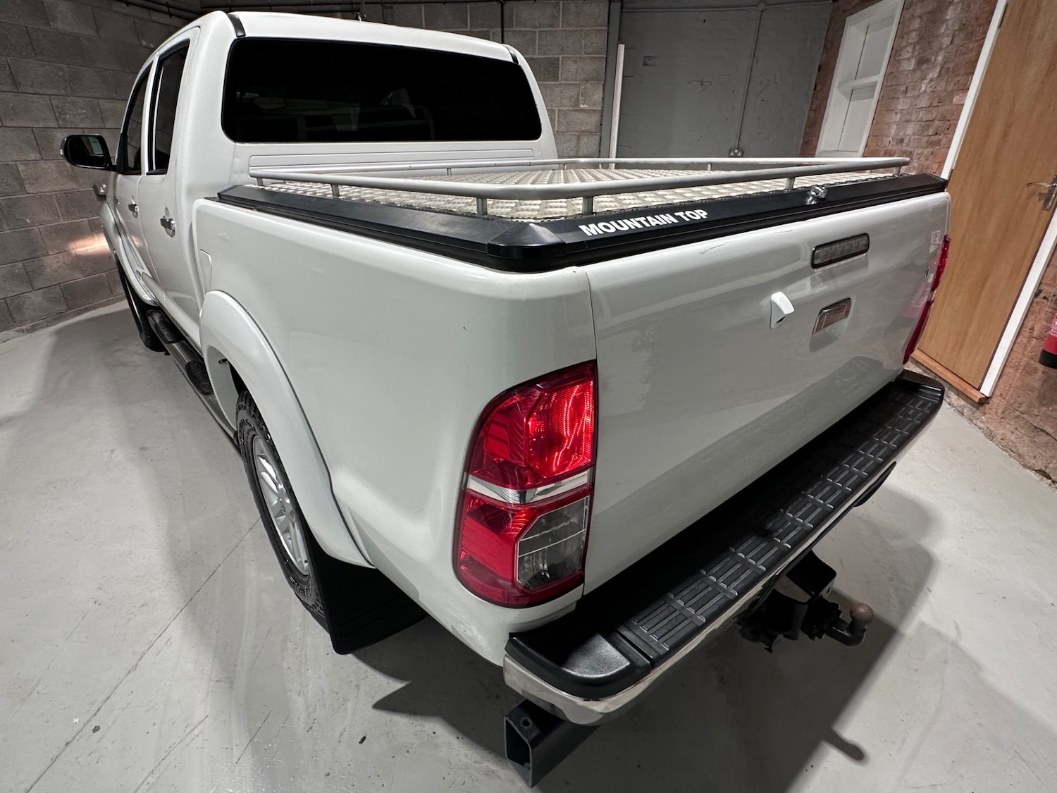 Used Toyota Hilux 2012 for sale - 77801821: Photo 18