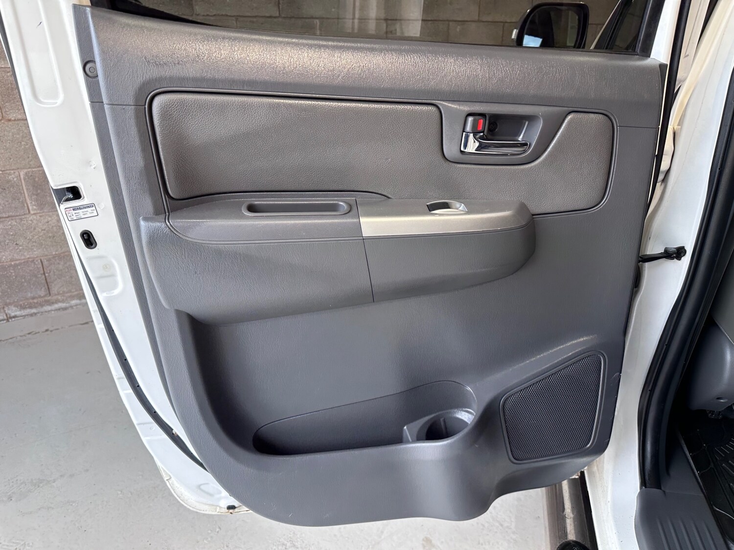 Used Toyota Hilux 2012 for sale - 77801821: Photo 32