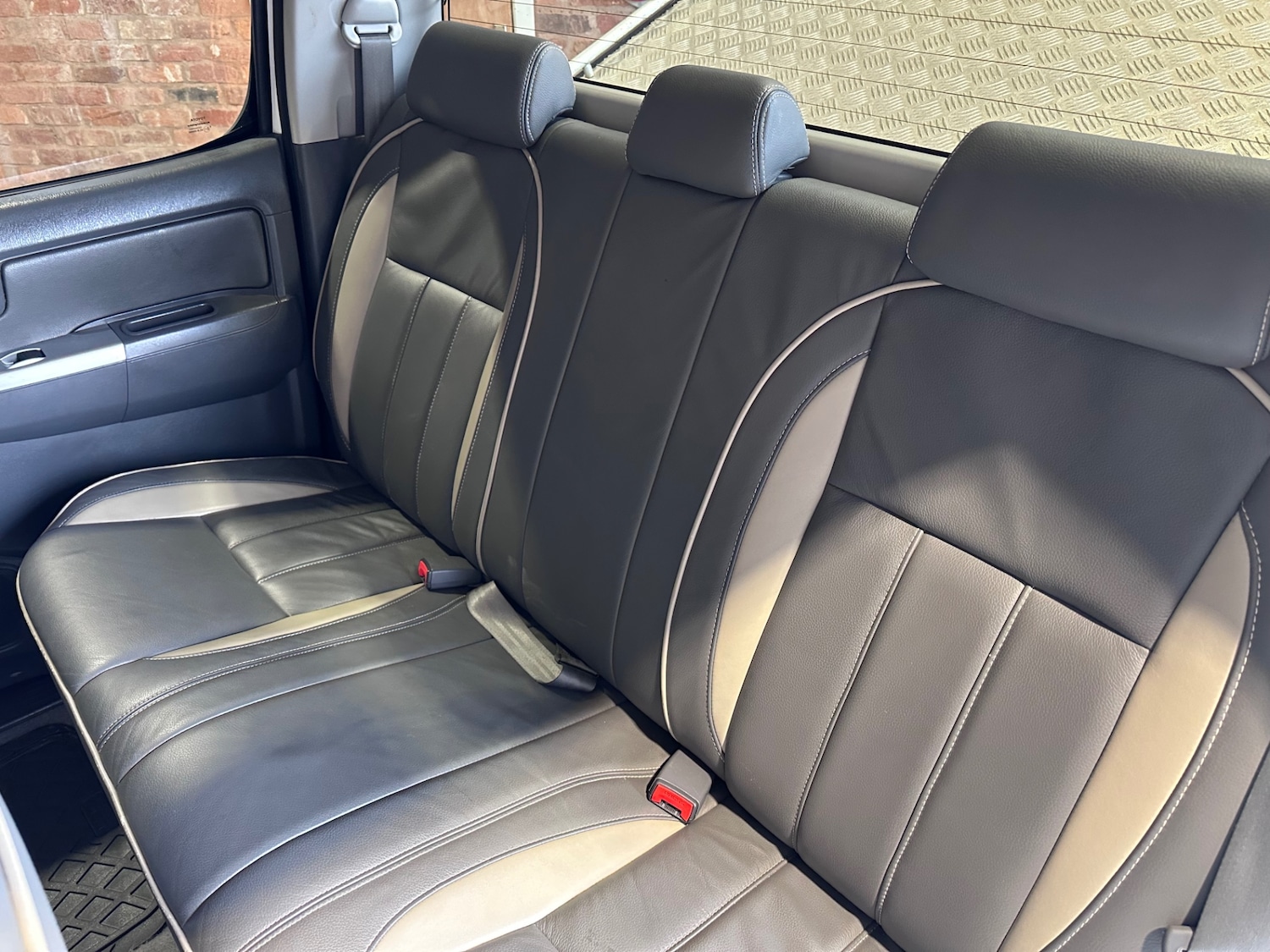 Used Toyota Hilux 2012 for sale - 77801821: Photo 34