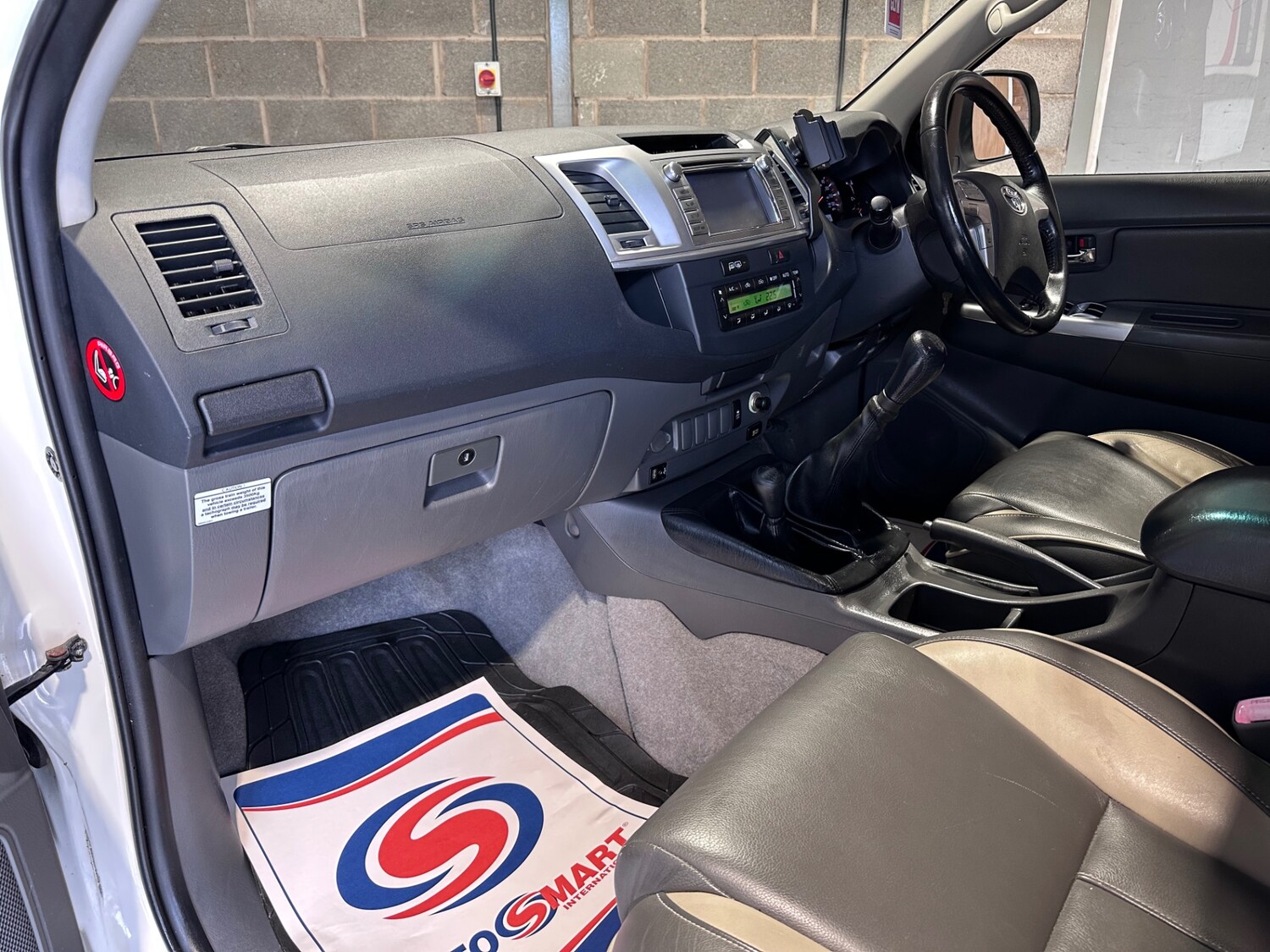 Used Toyota Hilux 2012 for sale - 77801821: Photo 38