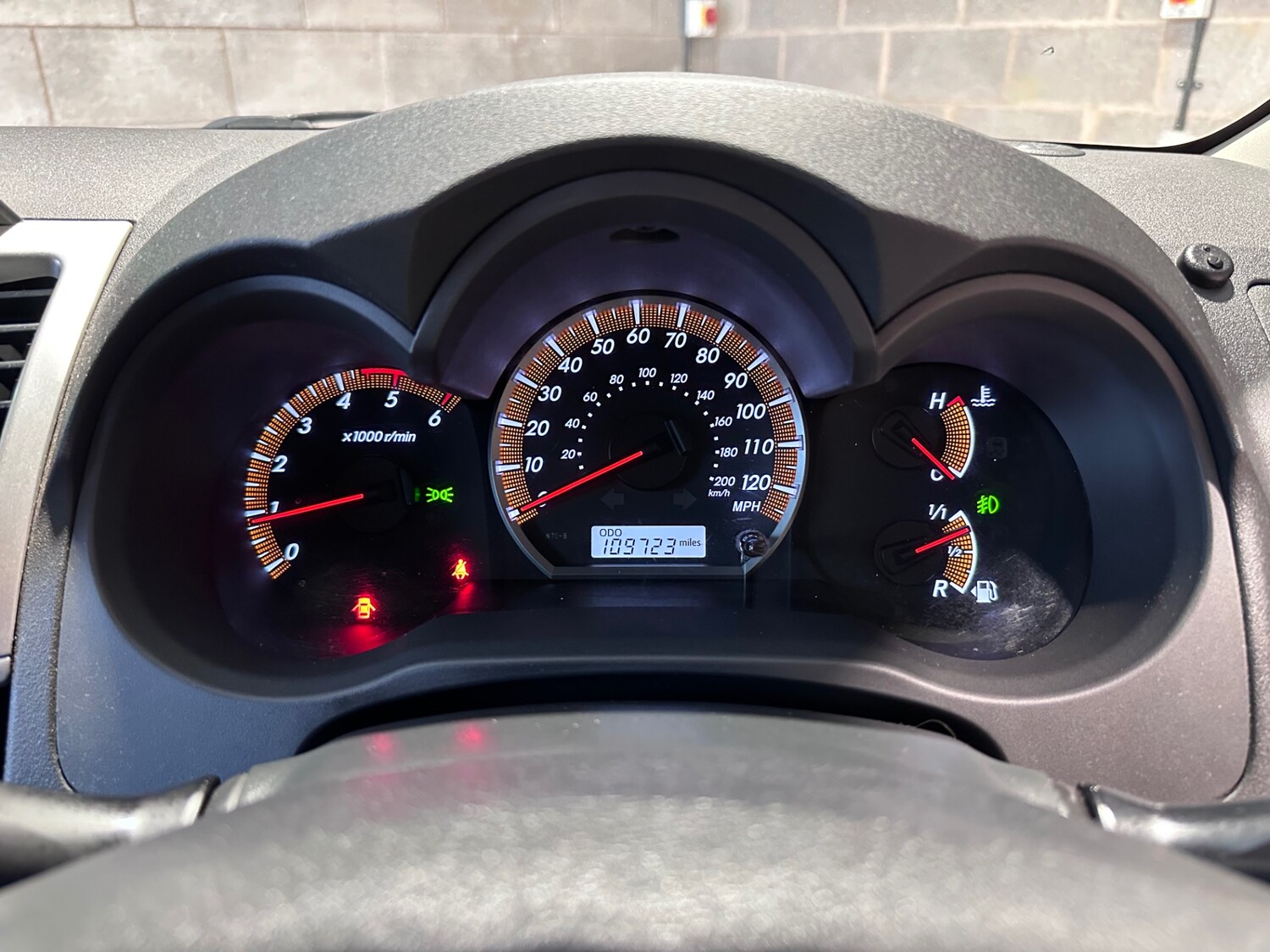 Used Toyota Hilux 2012 for sale - 77801821: Photo 45