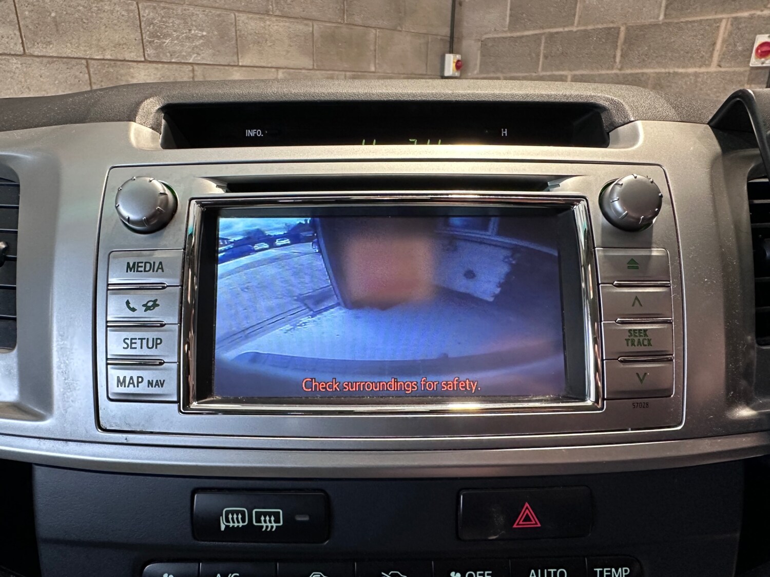 Used Toyota Hilux 2012 for sale - 77801821: Photo 52