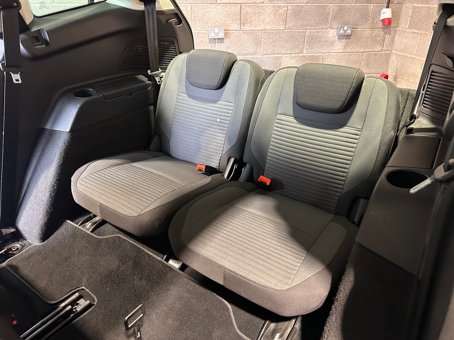 Used Ford Grand C-Max 2017 for sale - 76478092: Photo 13