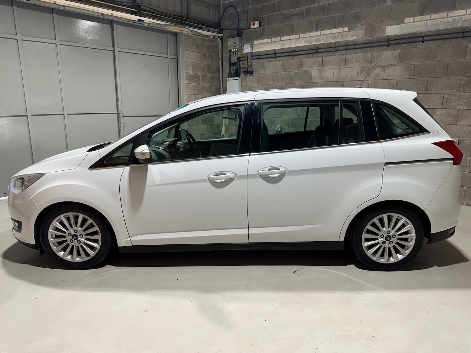 Used Ford Grand C-Max 2017 for sale - 76478092: Photo 8