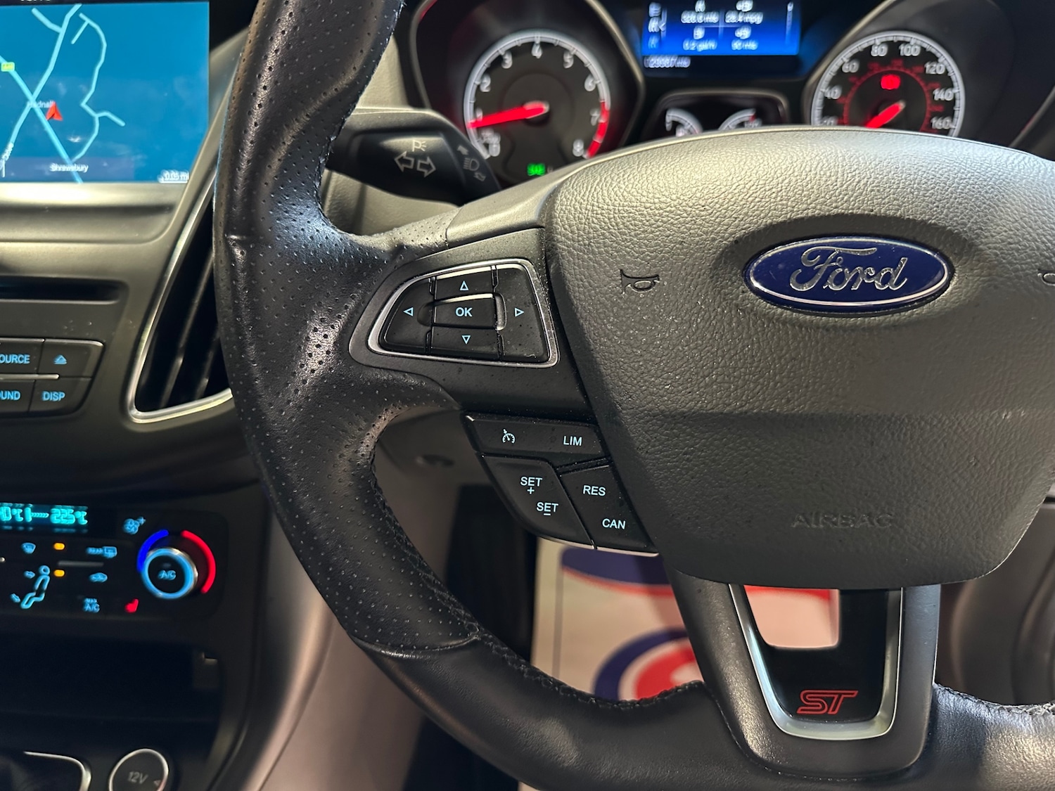 Used Ford Focus 2017 for sale - 76877643: Photo 18