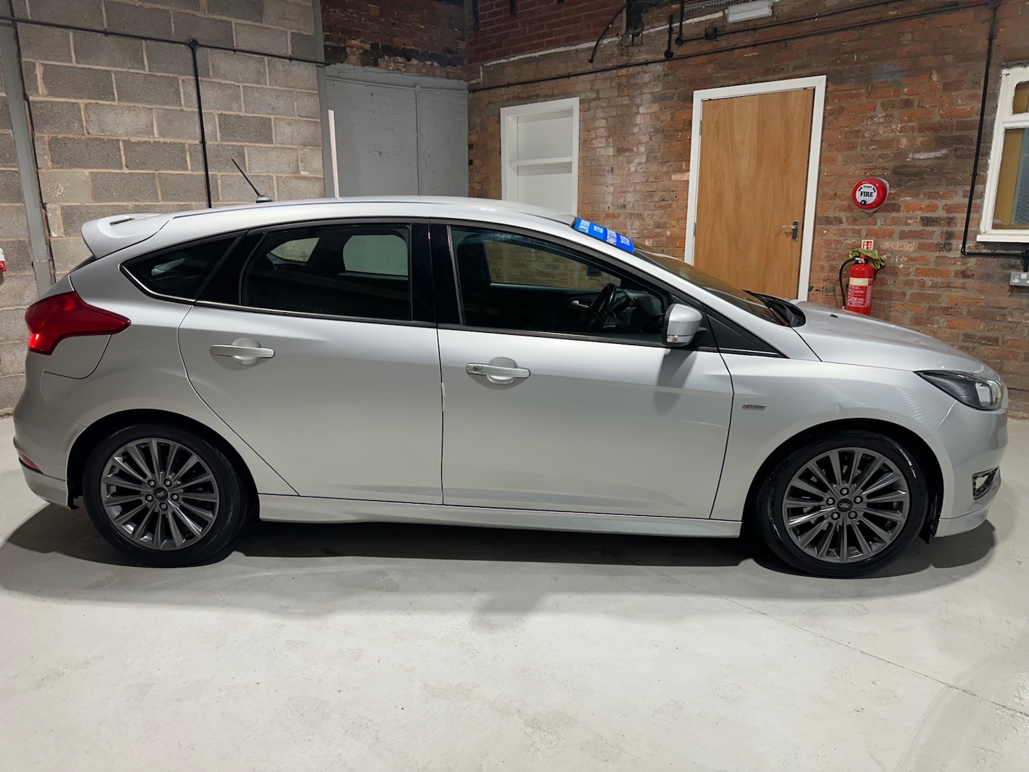 Used Ford Focus 2017 for sale - 77351271: Photo 5