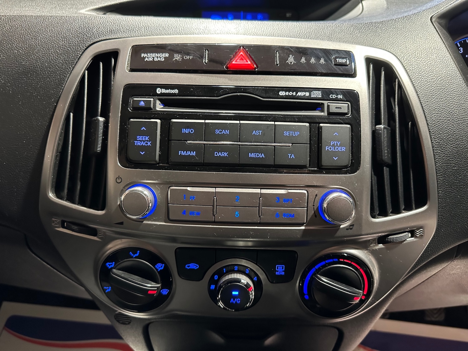 Used Hyundai i20 2013 for sale - 77116284: Photo 22