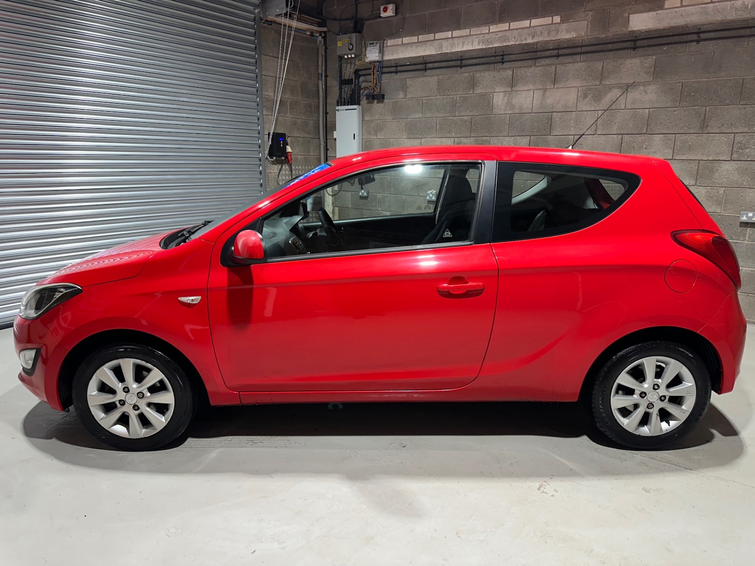 Used Hyundai i20 2013 for sale - 77116284: Photo 8