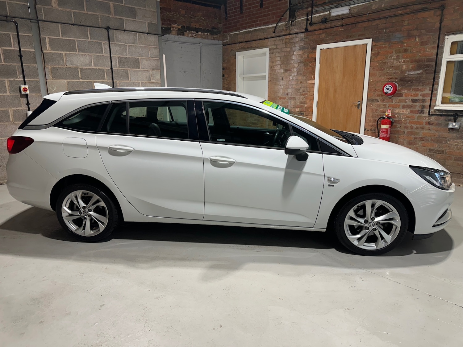 Used Vauxhall Astra 2018 for sale - 76534101: Photo 4