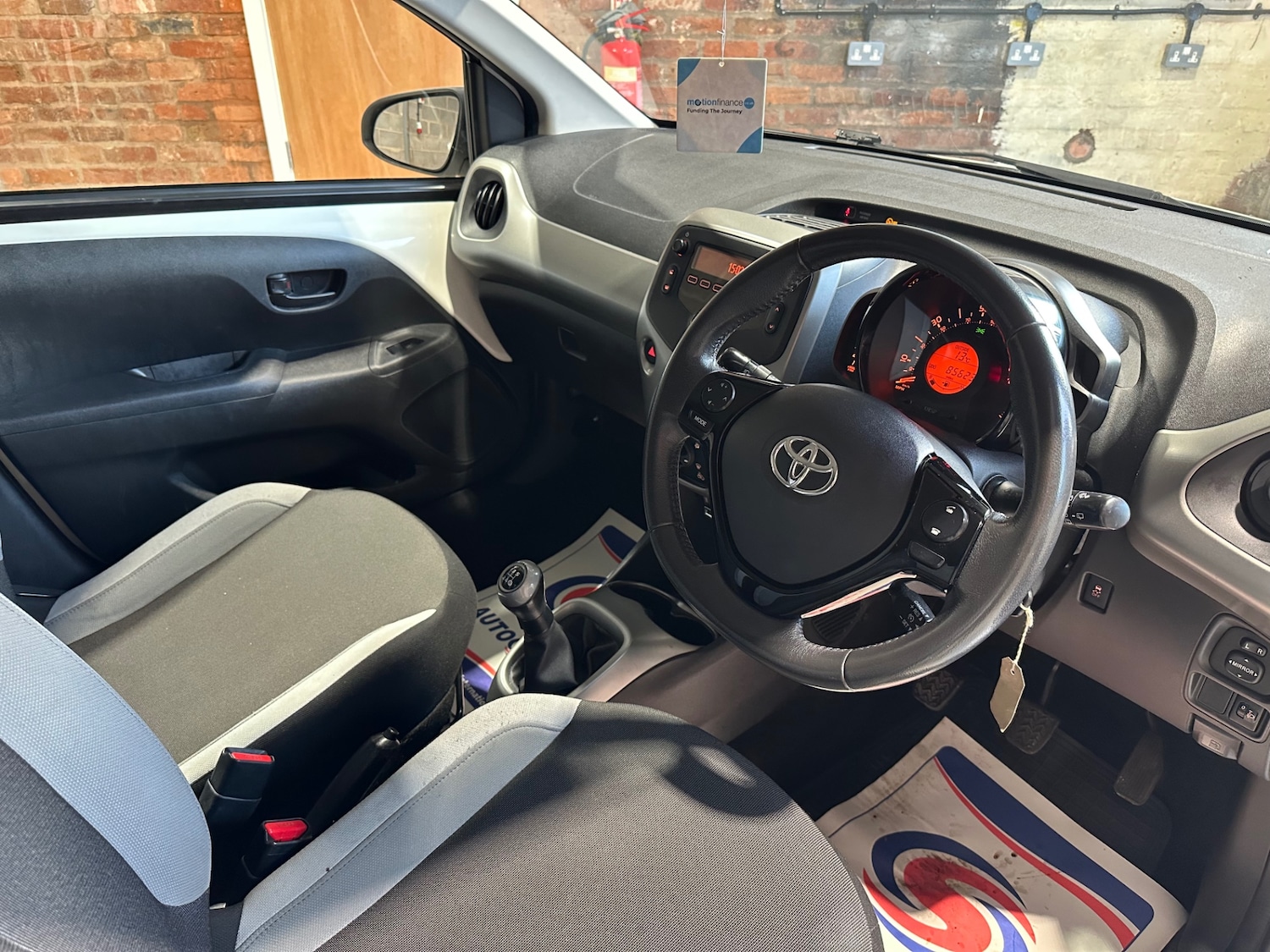 Used Toyota AYGO 2014 for sale - 76881644: Photo 11