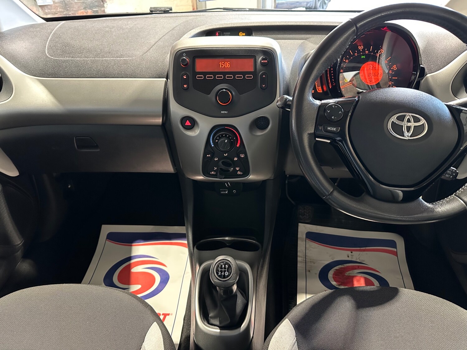 Used Toyota AYGO 2014 for sale - 76881644: Photo 17