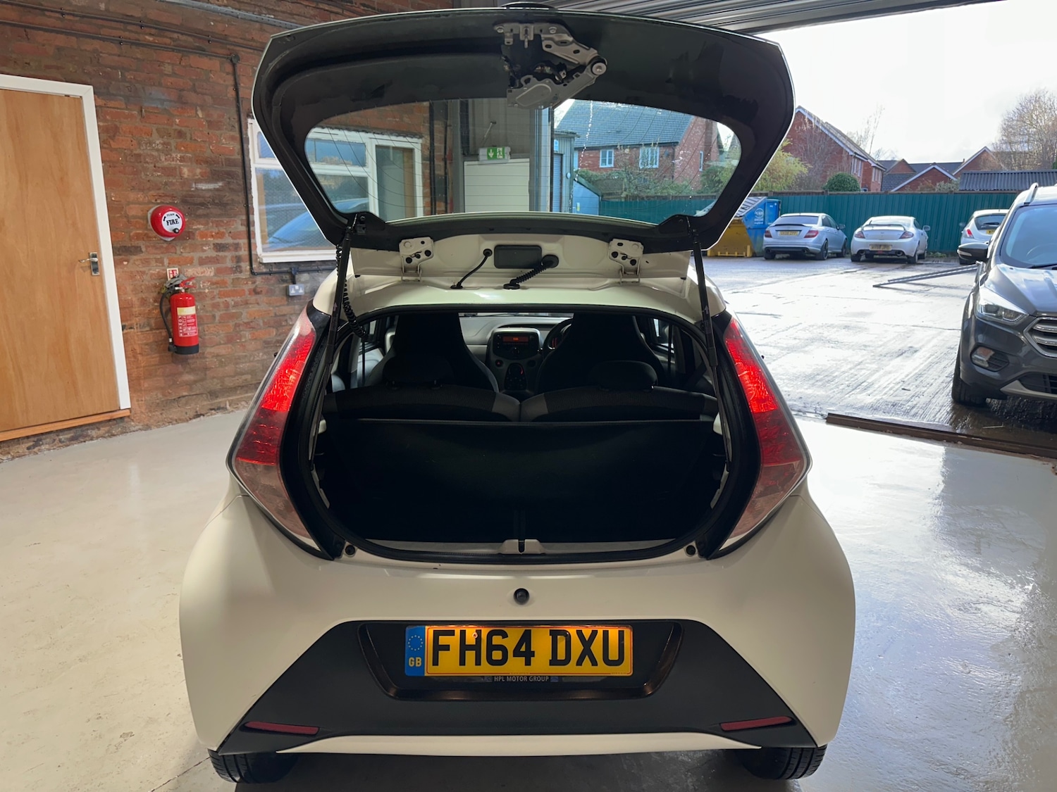 Used Toyota AYGO 2014 for sale - 76881644: Photo 25