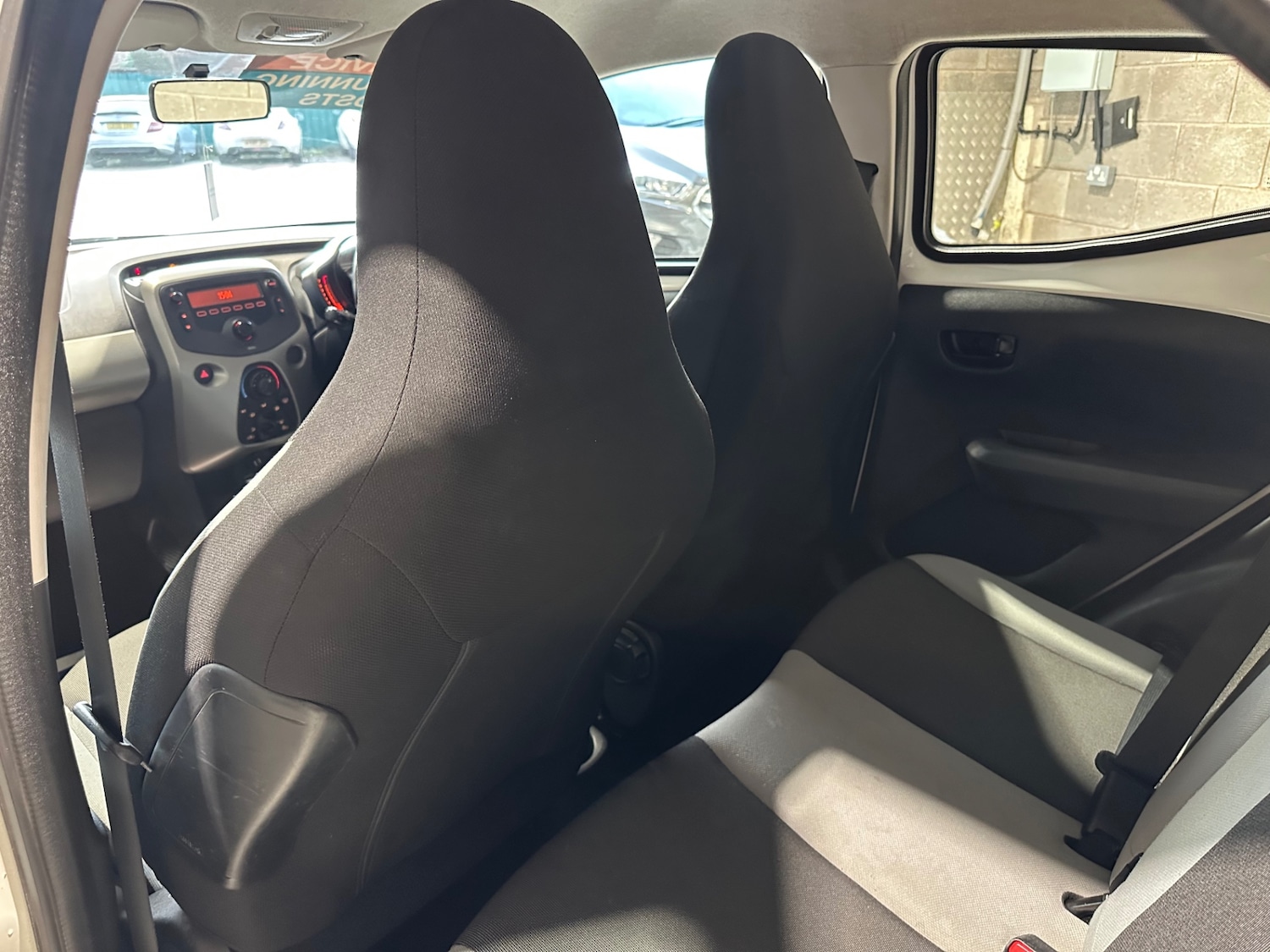 Used Toyota AYGO 2014 for sale - 76881644: Photo 28