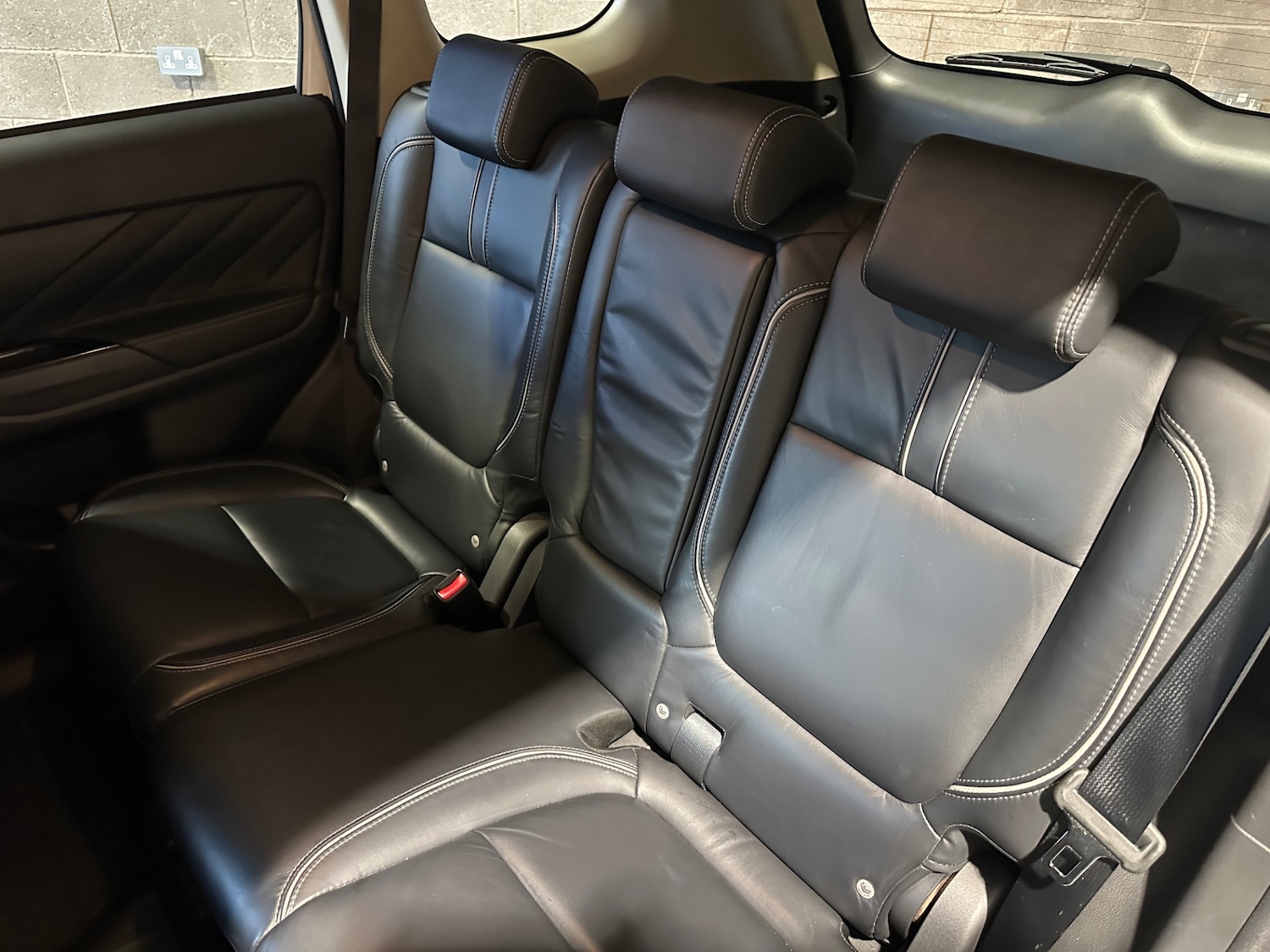 Used Mitsubishi Outlander 2016 for sale - 77186522: Photo 38