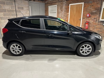 Used Ford Fiesta 2018 for sale - 77247454: Photo