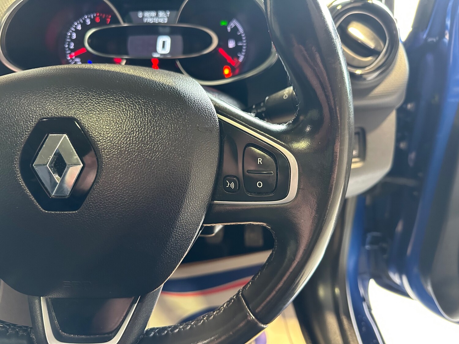 Used Renault Clio 2018 for sale - 77483090: Photo 22