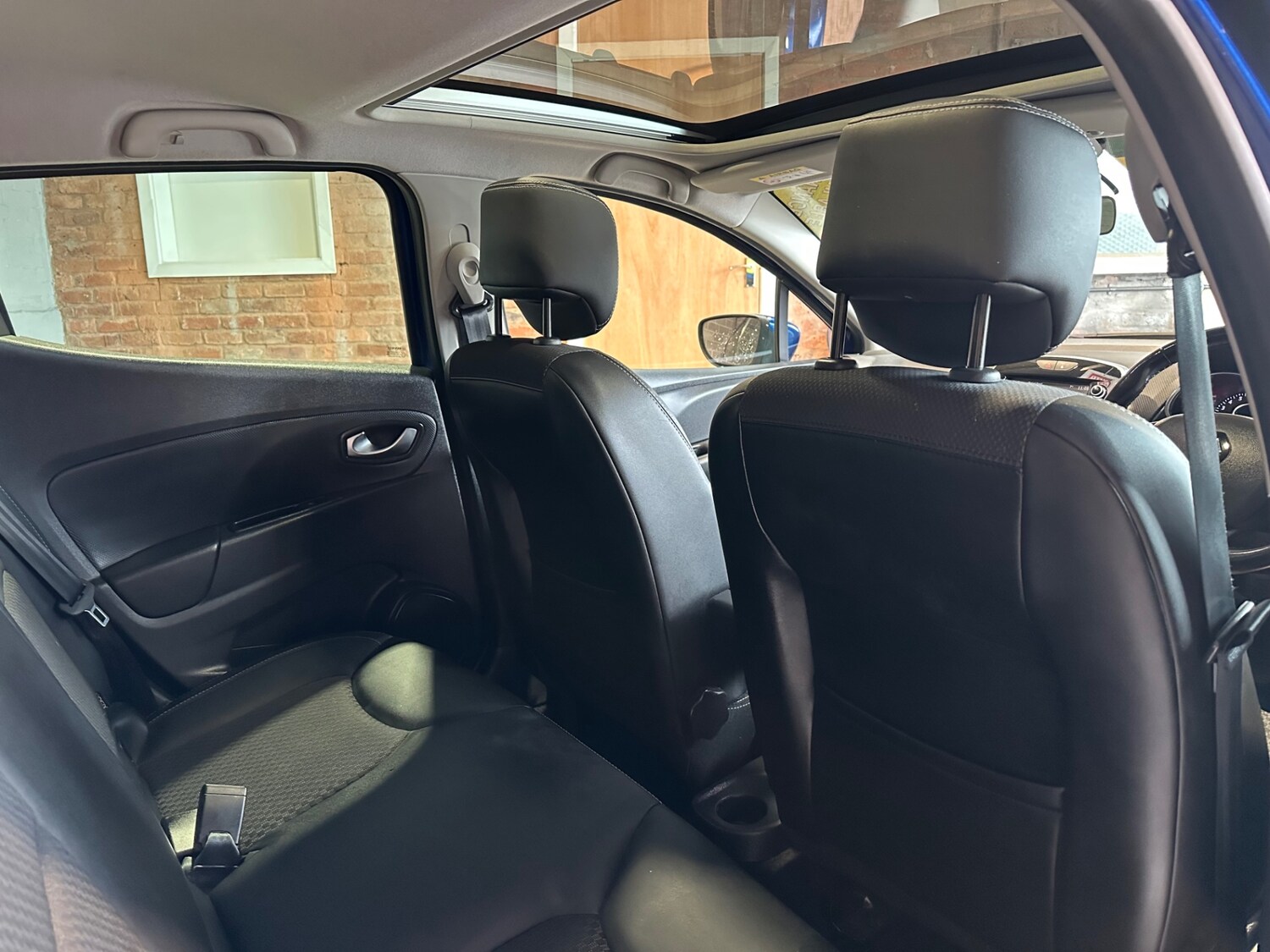 Used Renault Clio 2018 for sale - 77483090: Photo 35